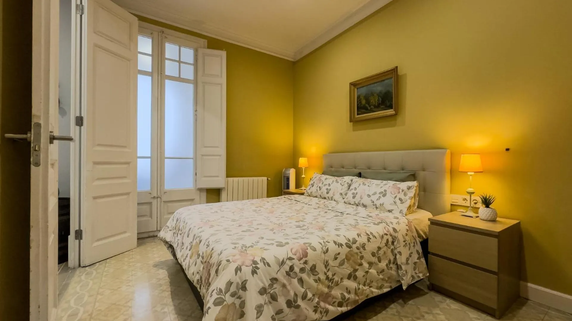 Novus Homes Barcelona Eixample アパート